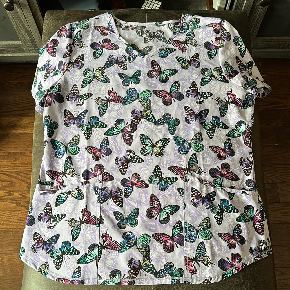 Butterfly Print Women's Top: Size Medium